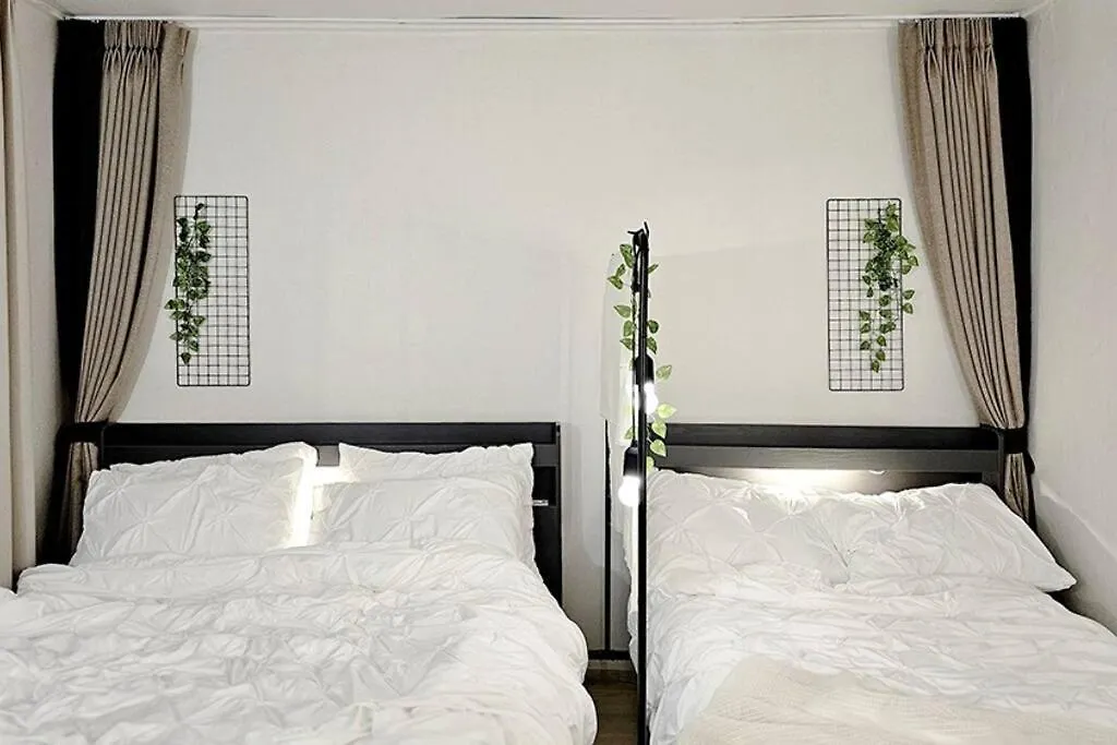 Cozy Stay Near Hongdae & Sinchon Station 4Min For Max 6 Seoul 0*,  Sydkorea