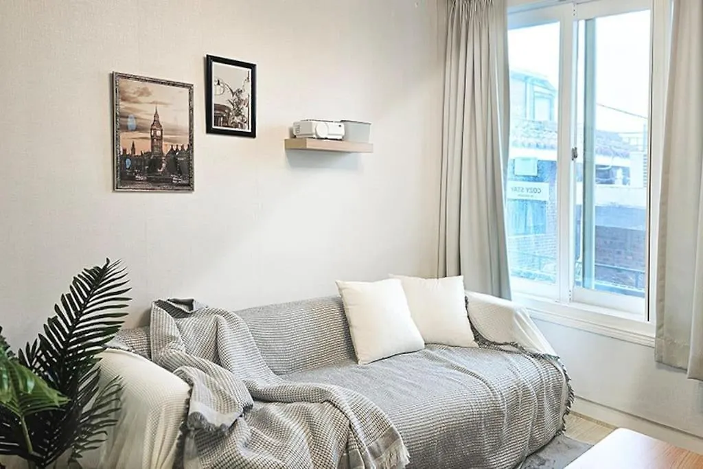 Cozy Stay Near Hongdae & Sinchon Station 4Min For Max 6 Seoul